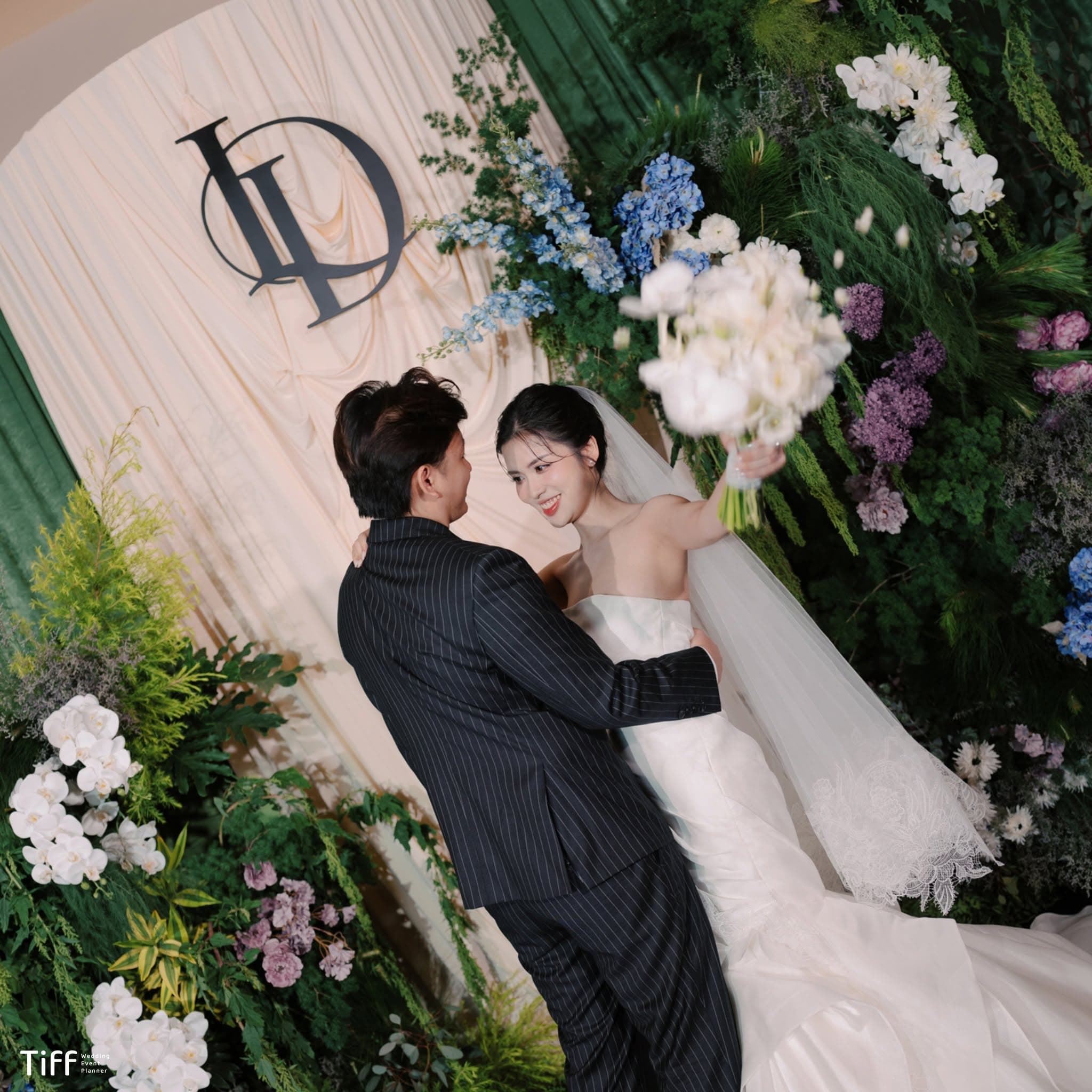 Linh & Dương